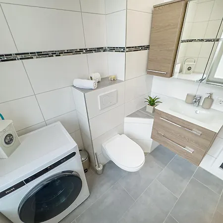 Immostay M#2 - Ferienwohnung, Wifi & 4k Tv, Waterfront *