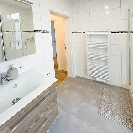 Immostay M#2 - Ferienwohnung, Wifi & 4k Tv, Waterfront *